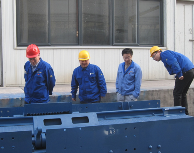 熱烈祝賀煤專公司“出口越南罐籠”、“沙爾夫軌道”兩大國(guó)際項(xiàng)目按期交付，“兩提一?！被顒?dòng)圓滿結(jié)束